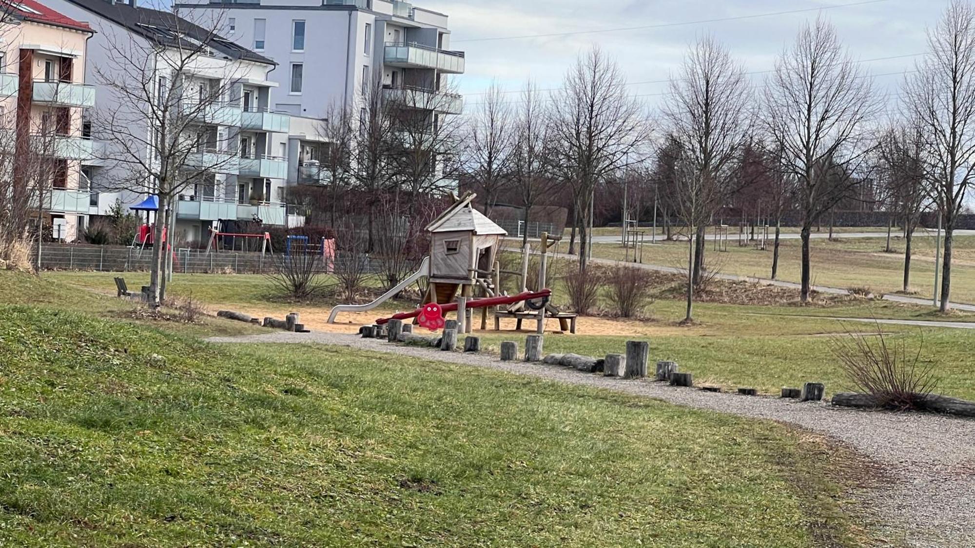 Grosse Ferienwohnung In Augsburg Mit Balkon Exterior foto